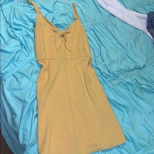 Dress from Hollister!! size L. Only worn once :)